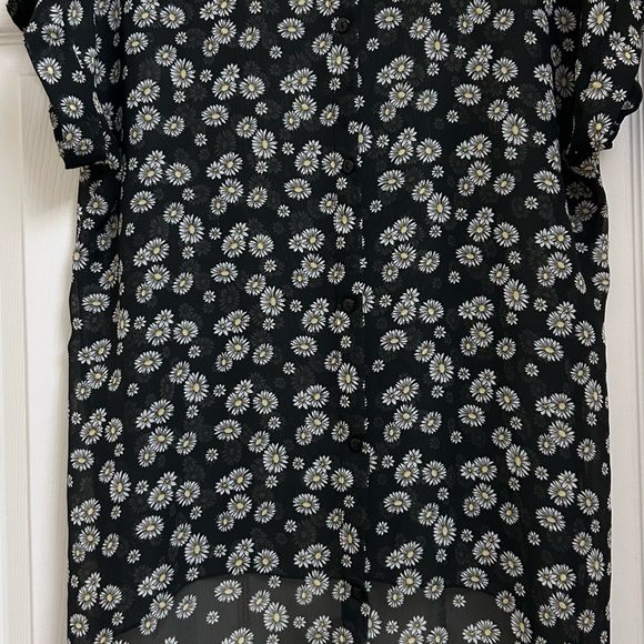 Suzy Shier Top - Picture 12 of 16